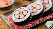 少女心炸裂的高颜值花瓣寿司，吃一口就沦陷！