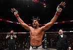 UFC五大中国时刻：“铁锤”在手 天下我有