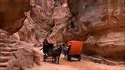 旅游-新世界七大奇迹之二：玟瑰古城隐藏于约旦大峡谷中千年旅游好游景点