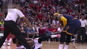 诺天王被掏詹姆斯被踹 扒一扒NBA球场上的蛋碎瞬间