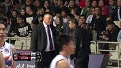 CBA-1617赛季-常规赛-第11轮-希望没事！约什受伤无奈返回替补席表情痛苦-花絮