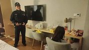 广州一女孩向家人要钱被拒发割腕视频：用染料制造血腥
