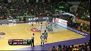 CBA-1314赛季-季后赛-1/4决赛-第1场：杨鸣中路突破上篮球进还造成辛格尔顿犯规-花絮