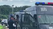 民警讲述搜捕曾春亮细节：被警犬发现 和警察对话后掉头就跑