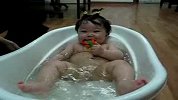 [搞笑]宝宝洗澡-马桶妹妹