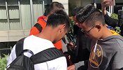国足集训营正式集结 刘彬彬首位抵达受球迷热捧