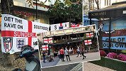 祸害完布拉格又来祸害索菲亚 英格兰球迷异国他乡街头扰民