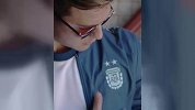 迪巴拉和墨镜果然更配 阿根廷携手新款战袍亮相广告片