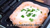 用手抓饼做的早餐三明治，酥脆又好吃，营养又方便
