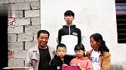 四川冕宁男孩收到清华录取书 几天前还在打工挣学费