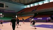 山东男篮队内训练太逗！一个个的就像脱缰的野马