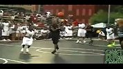 街球-14年-33岁的半神卡特在街球场上4个屌炫扣篮 两个大风车-专题