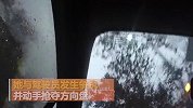 女子下车遭拒抢客车方向盘 哭称要给娃治病被民警怒怼