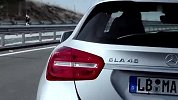 新梅赛德斯奔驰 GLA 45 AMG - 官方版