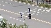 安徽2女子路边身亡 警方：拟立故意杀人案件