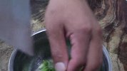 这才是水煮千张的家常做法，软嫩劲道还入味，端上桌客人抢着吃