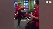 《爆笑60秒》格斗训练中的爆笑失误 隔着屏幕感受“隐隐的痛”