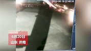 【济南】交通事故导致液氨泄露，130名群众不适送医