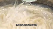 夏天吃饭没胃口，你可以试试这油泼面，做法简单