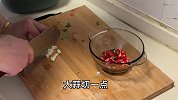 好吃自制麻酱拌，肥牛各种火锅食材，味道纯正，荤素搭配