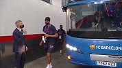 来了来了！巴萨大巴抵达光明球场 梅西能否带队晋级4强？