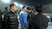 中国足协杯-14赛季-淘汰赛-决赛-第2回合：舜天球员怒摘亚军奖牌-花絮
