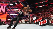 RAW第1393期十佳镜头：莱斯纳F5爆摔冠军挑战者