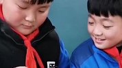 中奖了！小学生抽到“免写作业”大声尖叫