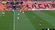 第7分钟洛里昂球员查洛巴射门 - 打偏