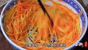 奶奶教我做的土豆鸡蛋饼，远近十里都爱吃，2分钟就能做好