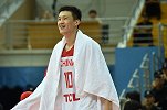 中国男篮队长元宵节发布vlog致敬白衣天使 一双萌娃强势出镜