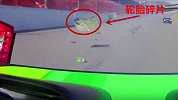 保时捷赛道飙车，极速289轮胎突然坏了，危急时才知道啥是车手