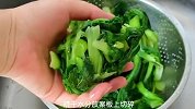 自己在家做锅贴，外壳焦香馅料鲜嫩多汁