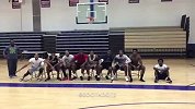 篮球-15年-模仿帝不只会篮球 板凳席大秀热舞-专题