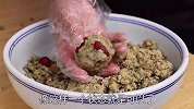 夏天多吃点绿豆，加一碗面粉，教你个养生吃法，比包粽子吃还解馋