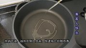 油豆腐加1把酸菜2把粉丝，不煎不炸，教你过瘾新吃法，越吃越香