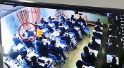 温州一中学生学校坠亡，家长称曾长期遭老师跪罚 官方：正调查