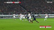 德甲-1718赛季-联赛-第17轮-射门35' 莱万头球摆渡造成齐勒脱手-花絮