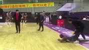 CBA-1718赛季-哈德森被李春江催促离开训练馆 秀十级中文笑翻全场-新闻