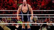 WWE-16年-巨兽大秀哥 致命铁拳中招即晕-专题