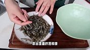 20块钱的小虾米，用平底锅简单油煎一下，个个金黄酥脆鲜香得很