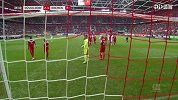 第35分钟云达不莱梅球员沙欣射门
