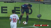 库鸟中路1v3送过顶挑传 苏神奋力追球撞断角旗杆