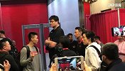 【PP体育在现场】混采区聚集中国记者 姚明李楠有说有笑