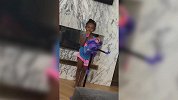 歌坛新星！小女儿Zhuri太可爱 难怪老詹变成女儿奴
