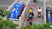 22岁外卖小哥化身司机送医生赶手术：少挣钱无所谓 人命重要