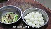 怪不得饭店的五香鹌鹑蛋好吃，原来要多加这几样配料，在家也能做