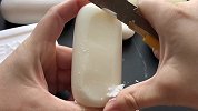 把家里白色香皂全部刮开，声音好好听