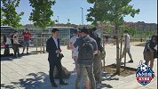 前热刺韩国球星李荣杓现身大都会球场 现场为后辈孙兴慜助威
