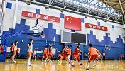 力拼奥运！中国女篮开始集训备战落选赛 公开课姑娘们状态不错